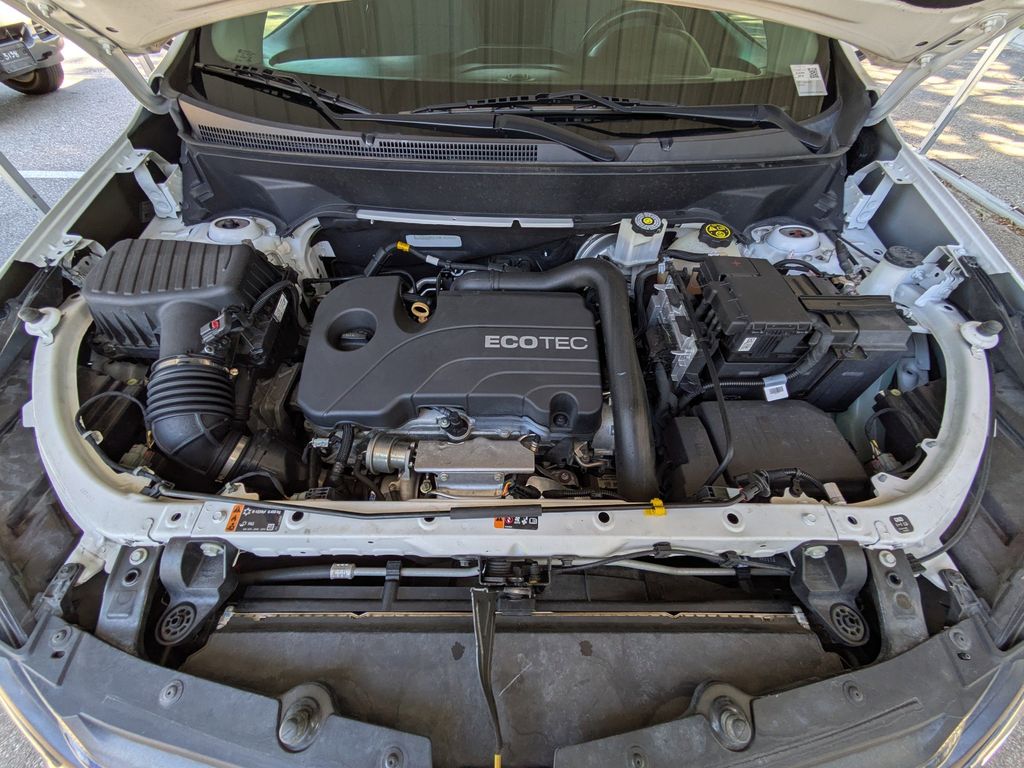 Thumbnail: 2021 Chevrolet Equinox - 9