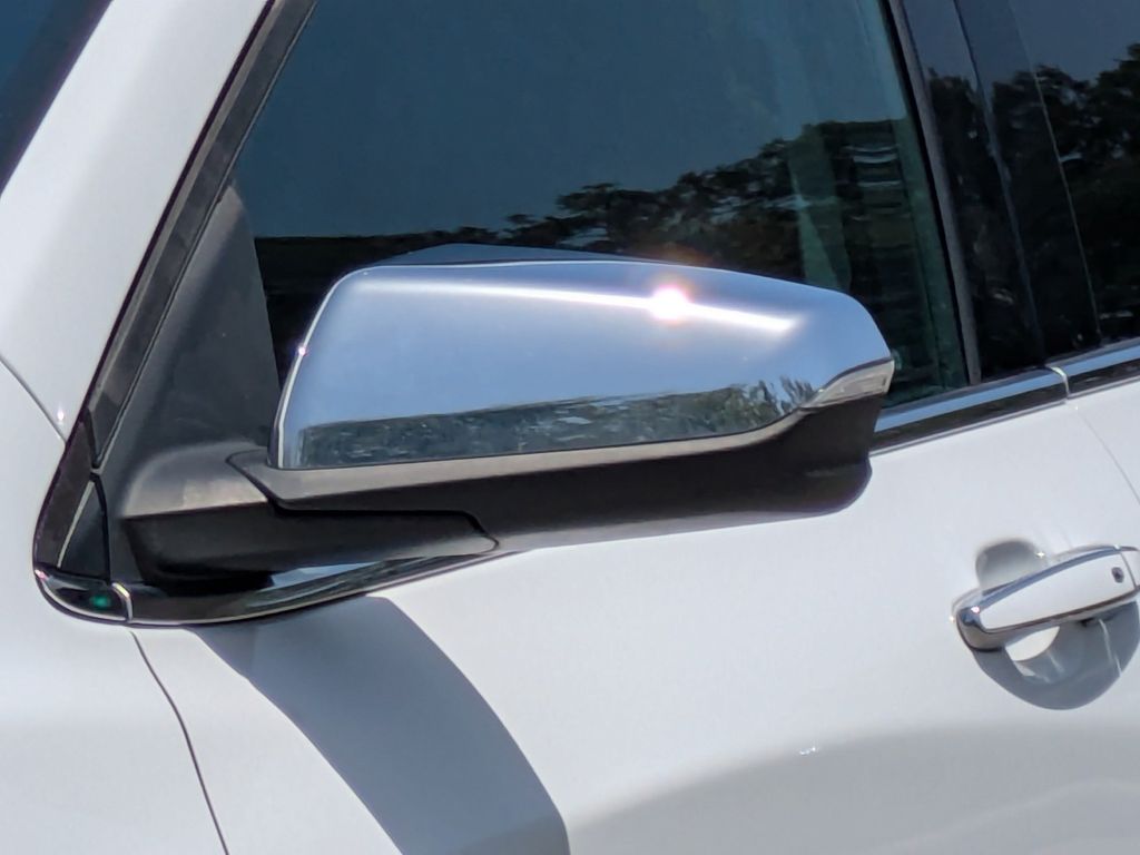 Thumbnail: 2021 Chevrolet Equinox - 22