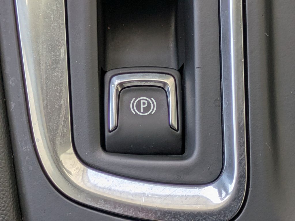 Thumbnail: 2021 Chevrolet Equinox - 34