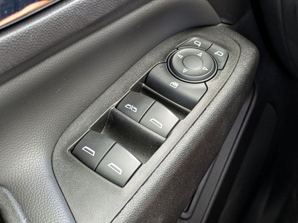 Thumbnail: 2021 Chevrolet Equinox - 38