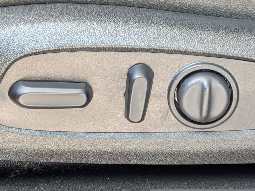 Thumbnail: 2021 Chevrolet Equinox - 27