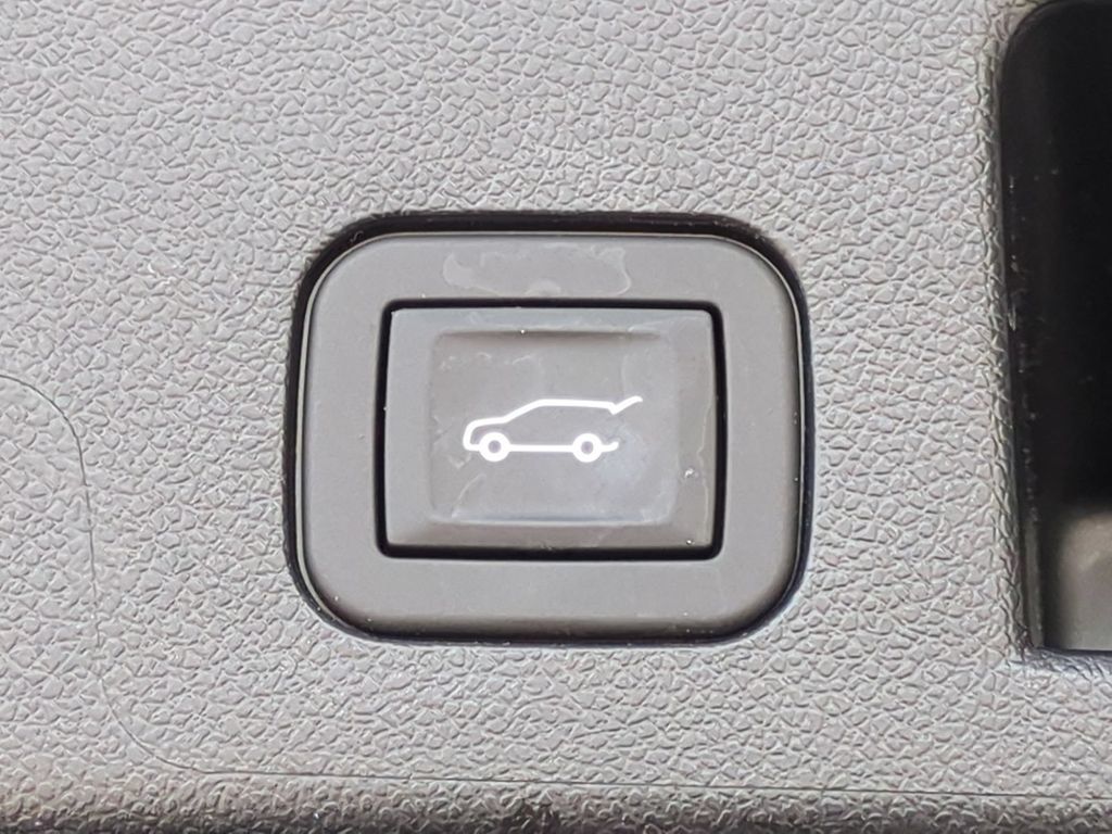 Thumbnail: 2026 Chevrolet Equinox - 23