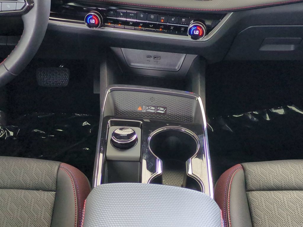Thumbnail: 2026 Chevrolet Equinox - 15