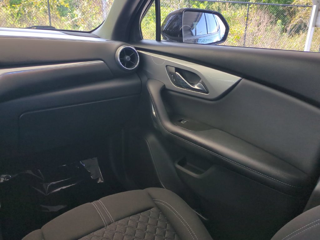 Thumbnail: 2019 Chevrolet Blazer - 23