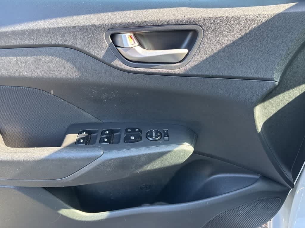 Thumbnail: 2022 Hyundai Accent - 12