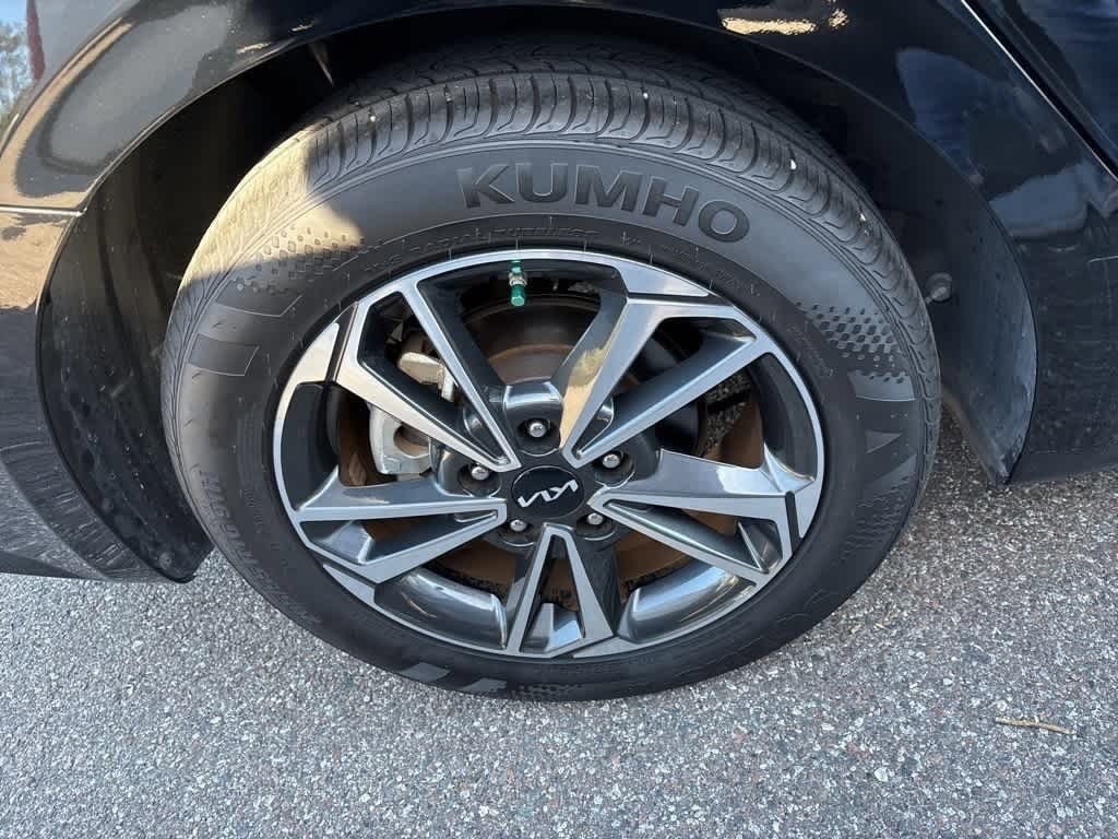 Thumbnail: 2024 Kia Forte - 4