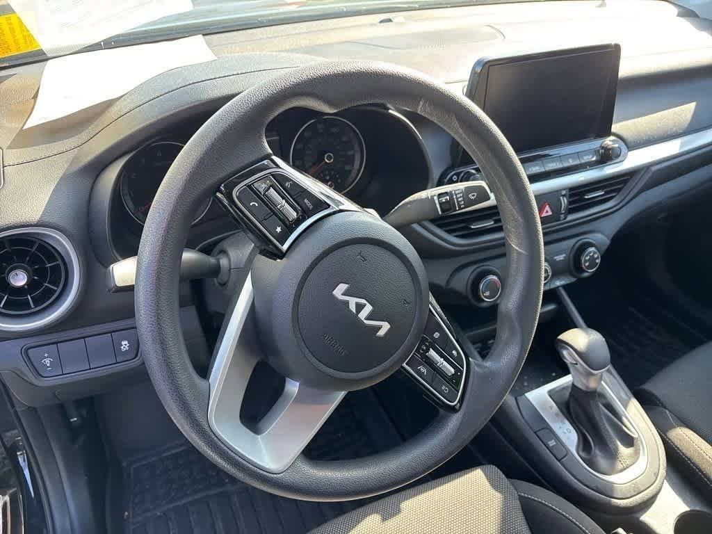 Thumbnail: 2024 Kia Forte - 5