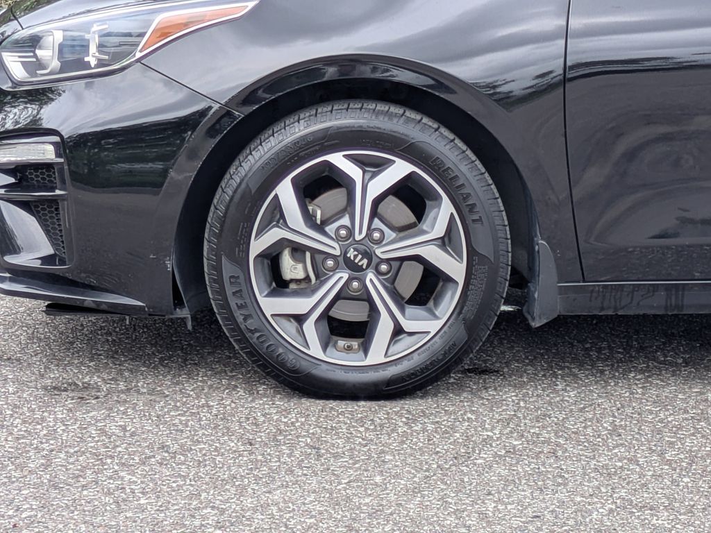 Thumbnail: 2021 Kia Forte - 8