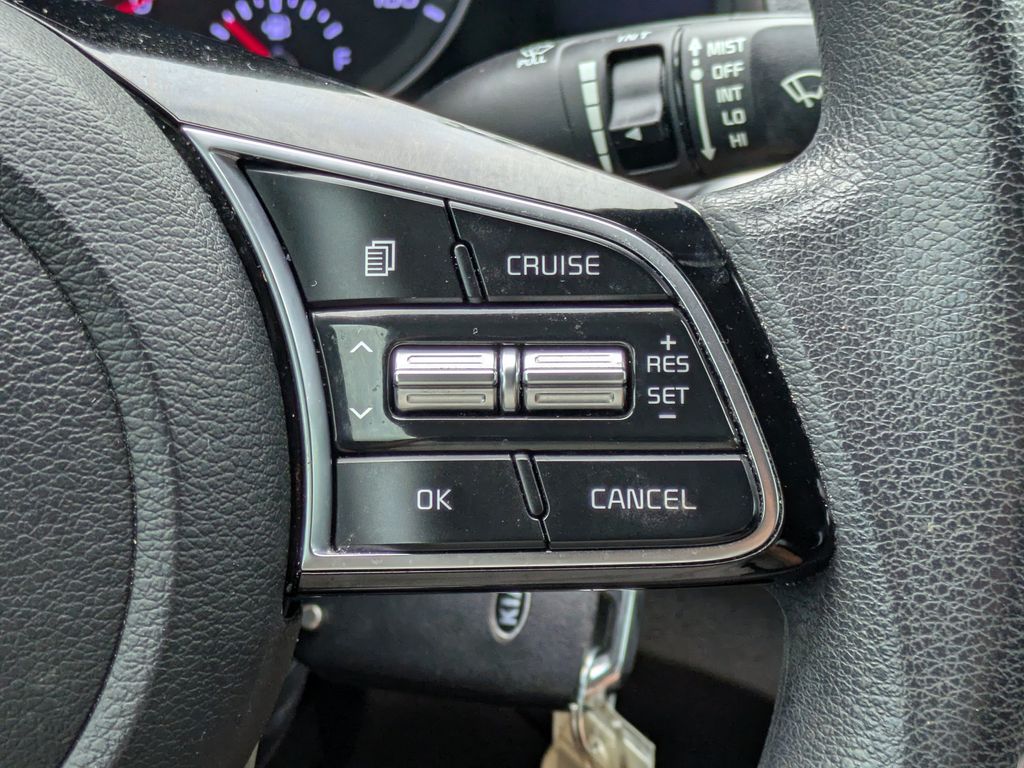 Thumbnail: 2021 Kia Forte - 29