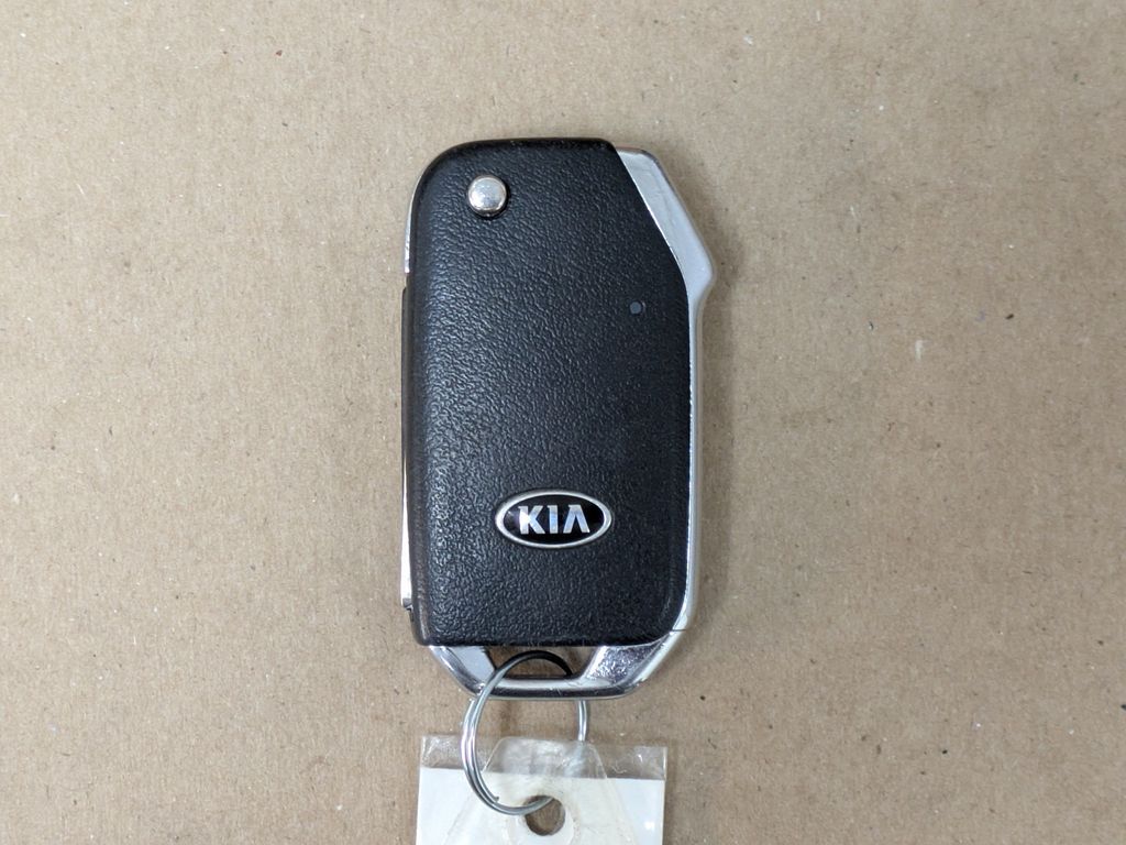 Thumbnail: 2021 Kia Forte - 18