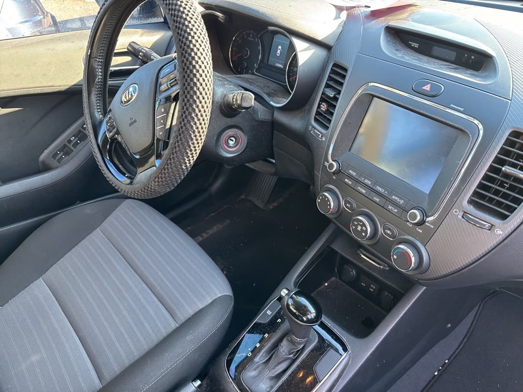Thumbnail: 2017 Kia Forte - 2