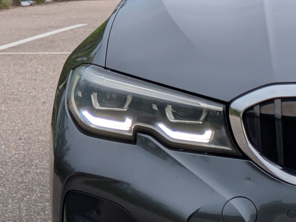 Thumbnail: 2022 BMW 3 Series - 19