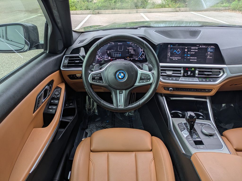 Thumbnail: 2022 BMW 3 Series - 9