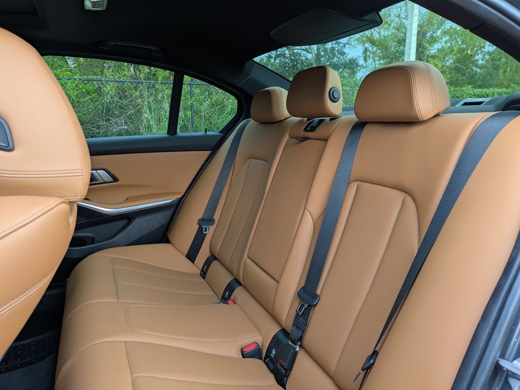 Thumbnail: 2022 BMW 3 Series - 12