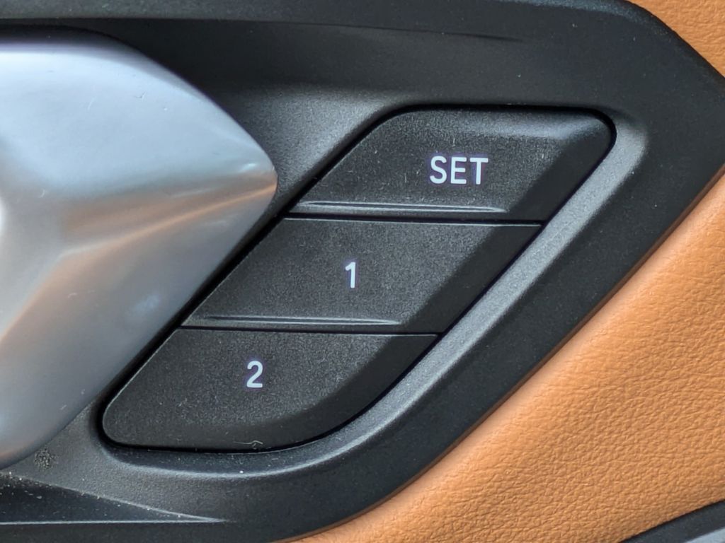 Thumbnail: 2022 BMW 3 Series - 26