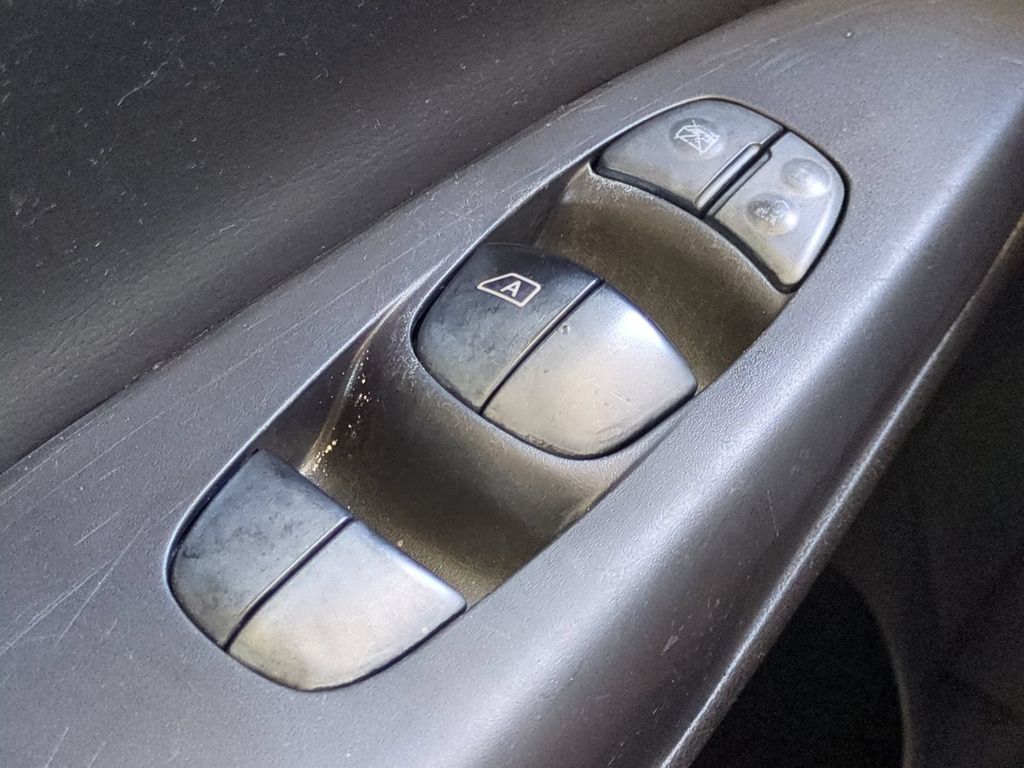 Thumbnail: 2019 Nissan Sentra - 28