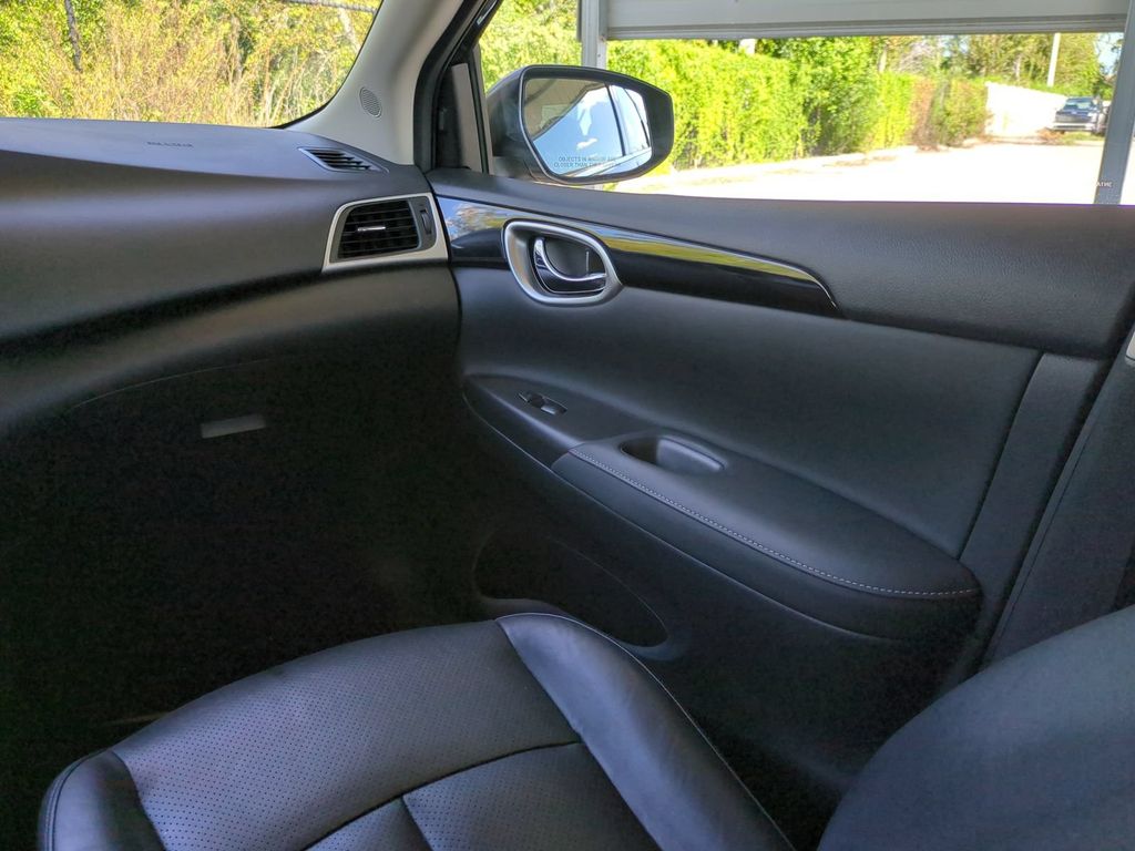 Thumbnail: 2019 Nissan Sentra - 21