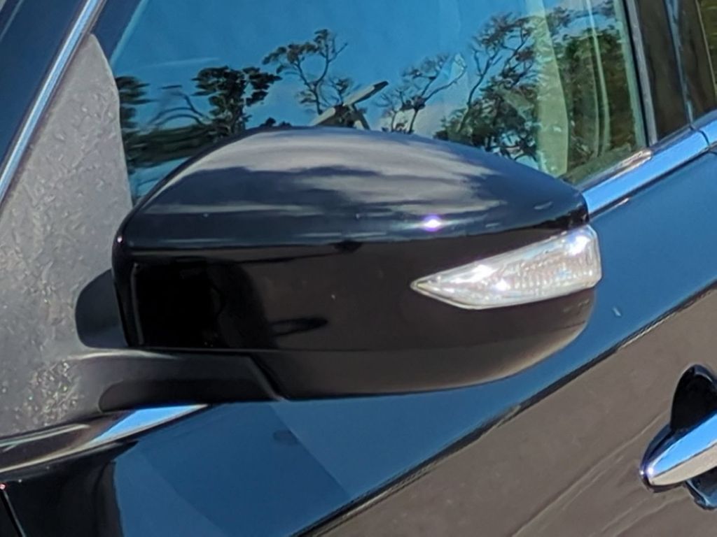 Thumbnail: 2019 Nissan Sentra - 19