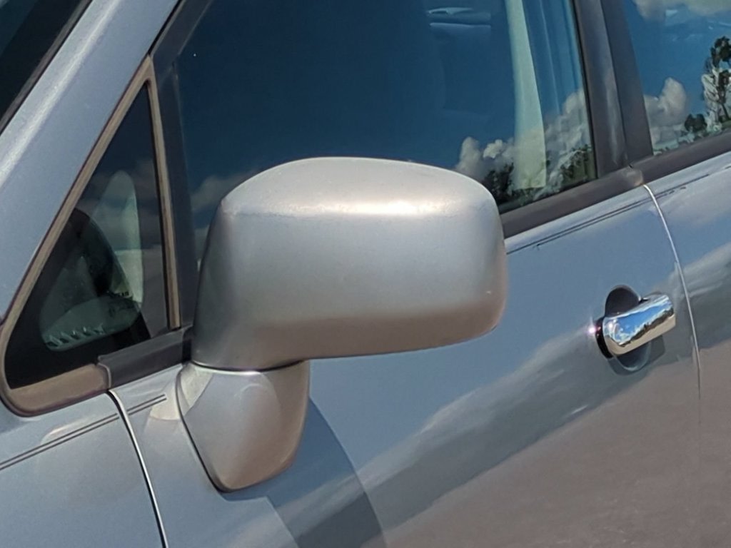 Thumbnail: 2011 Nissan Versa - 19