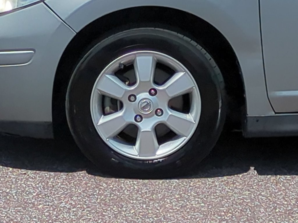 Thumbnail: 2011 Nissan Versa - 7