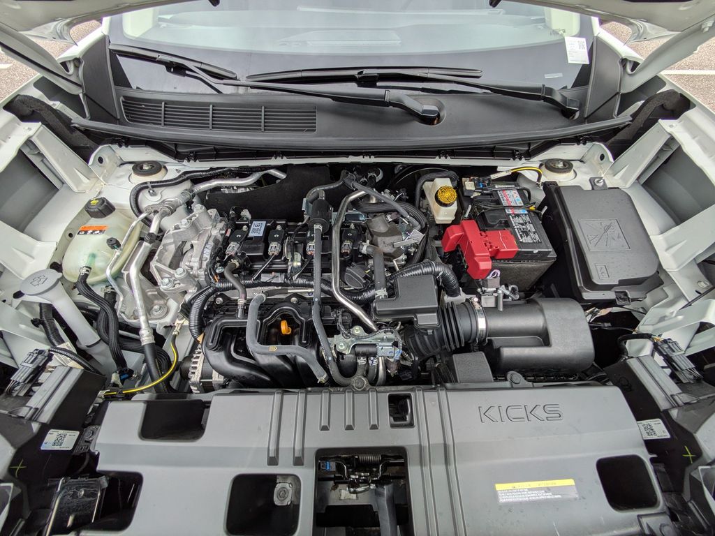 Thumbnail: 2025 Nissan Kicks - 9