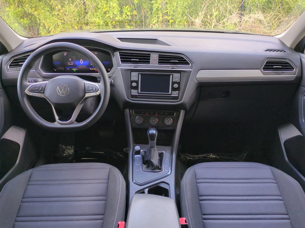 Thumbnail: 2023 Volkswagen Tiguan - 2
