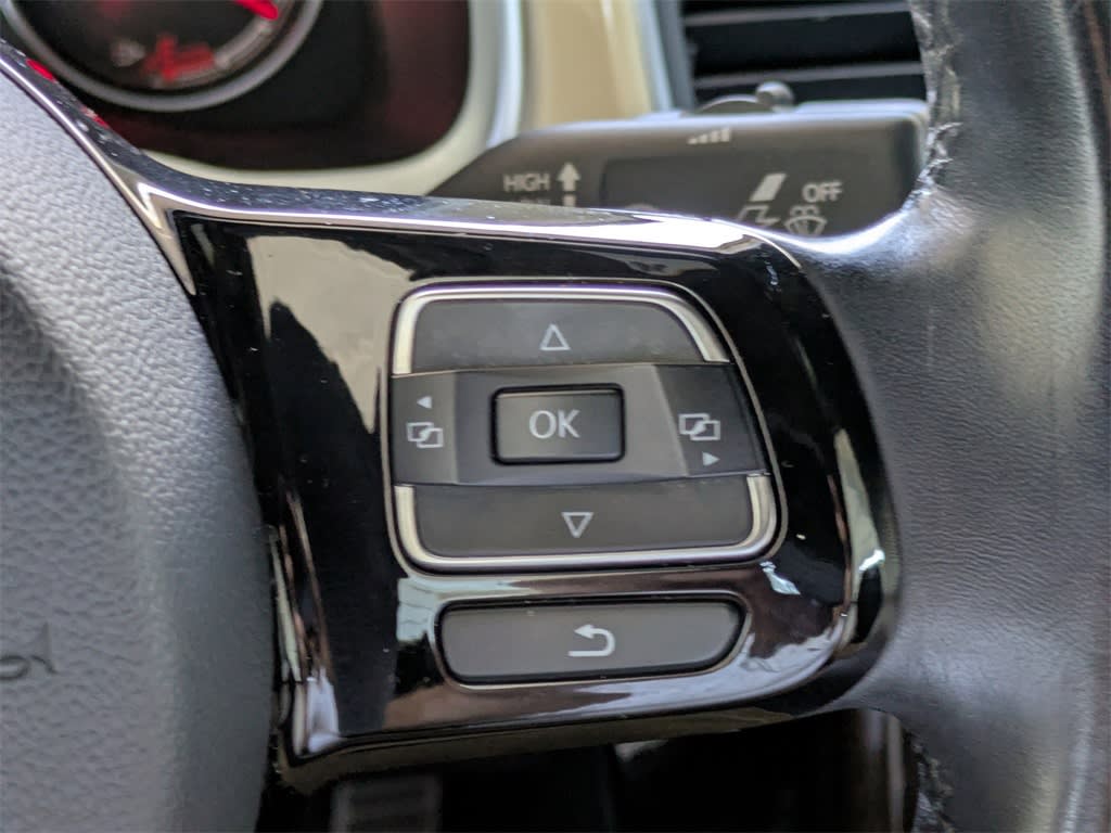 Thumbnail: 2019 Volkswagen Beetle - 29