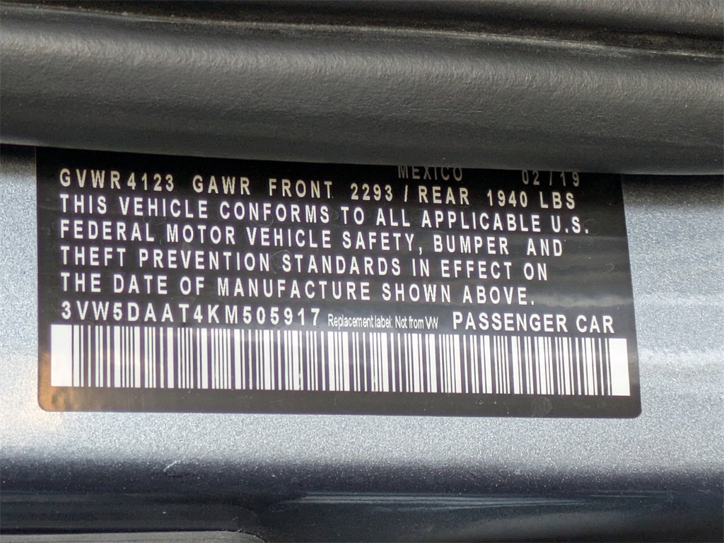 Thumbnail: 2019 Volkswagen Beetle - 17