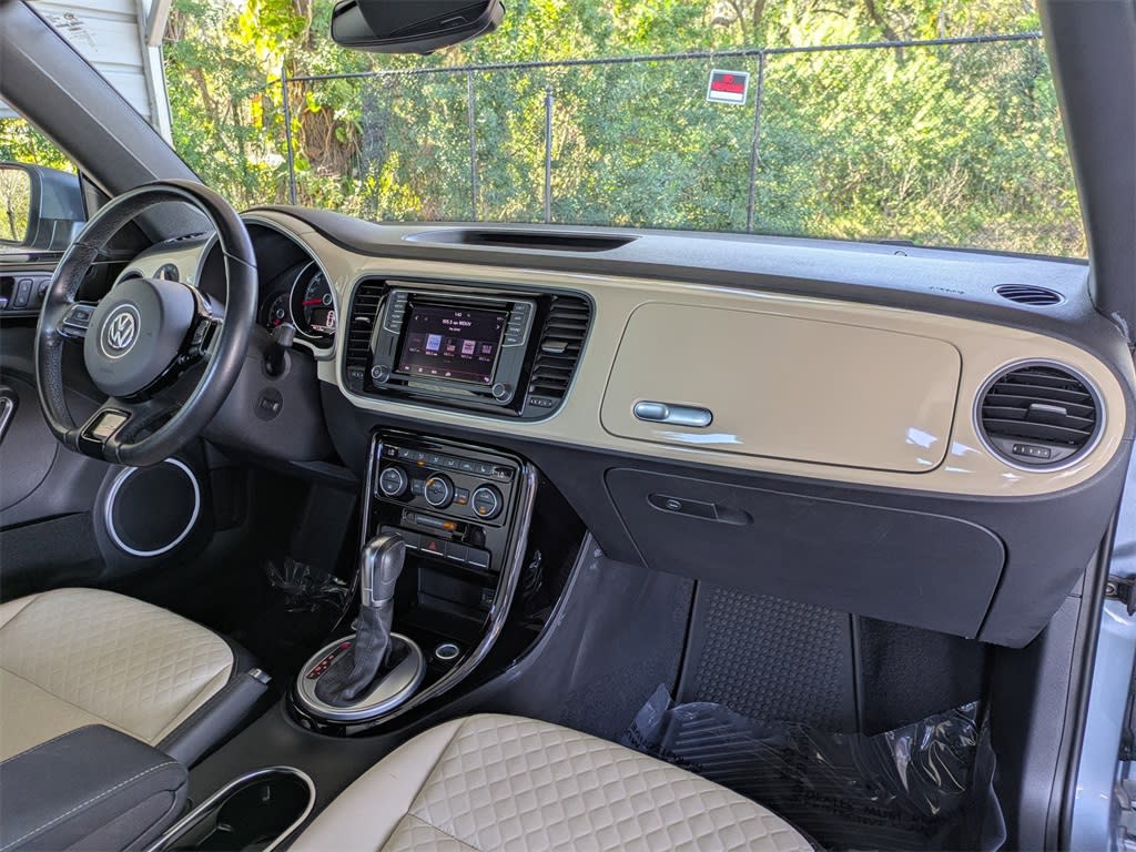 Thumbnail: 2019 Volkswagen Beetle - 2