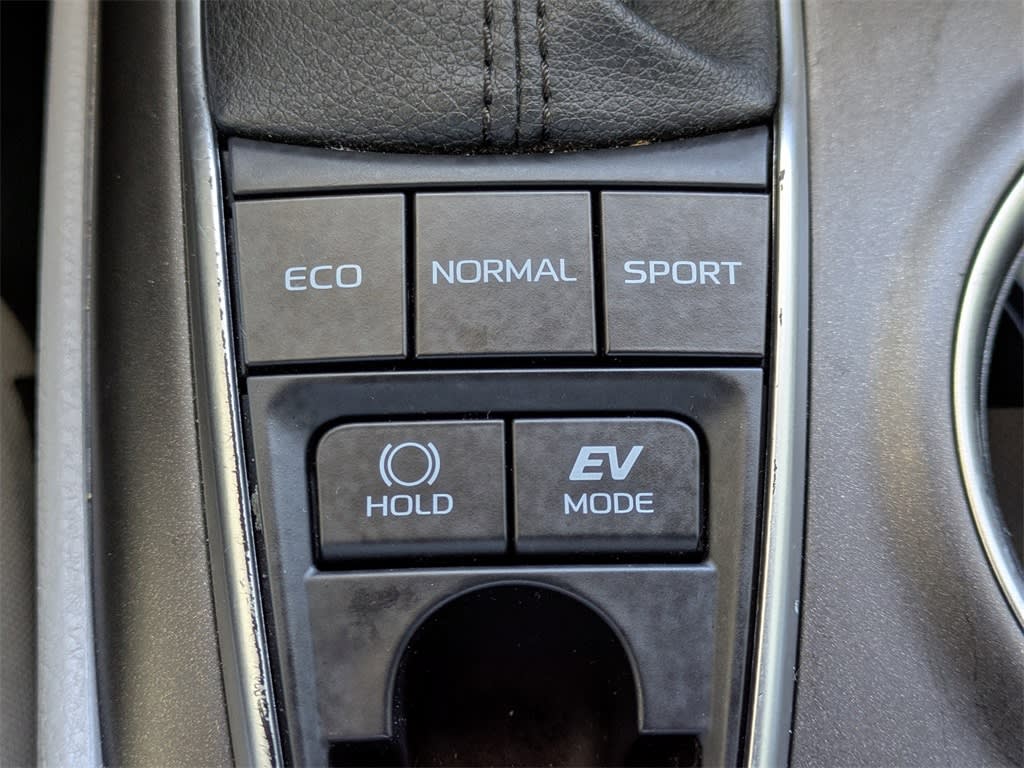 Thumbnail: 2021 Toyota Camry - 31