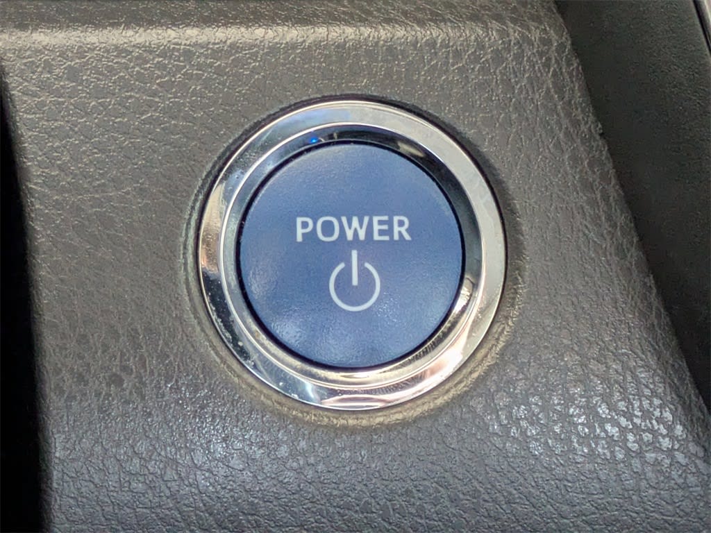 Thumbnail: 2021 Toyota Camry - 41