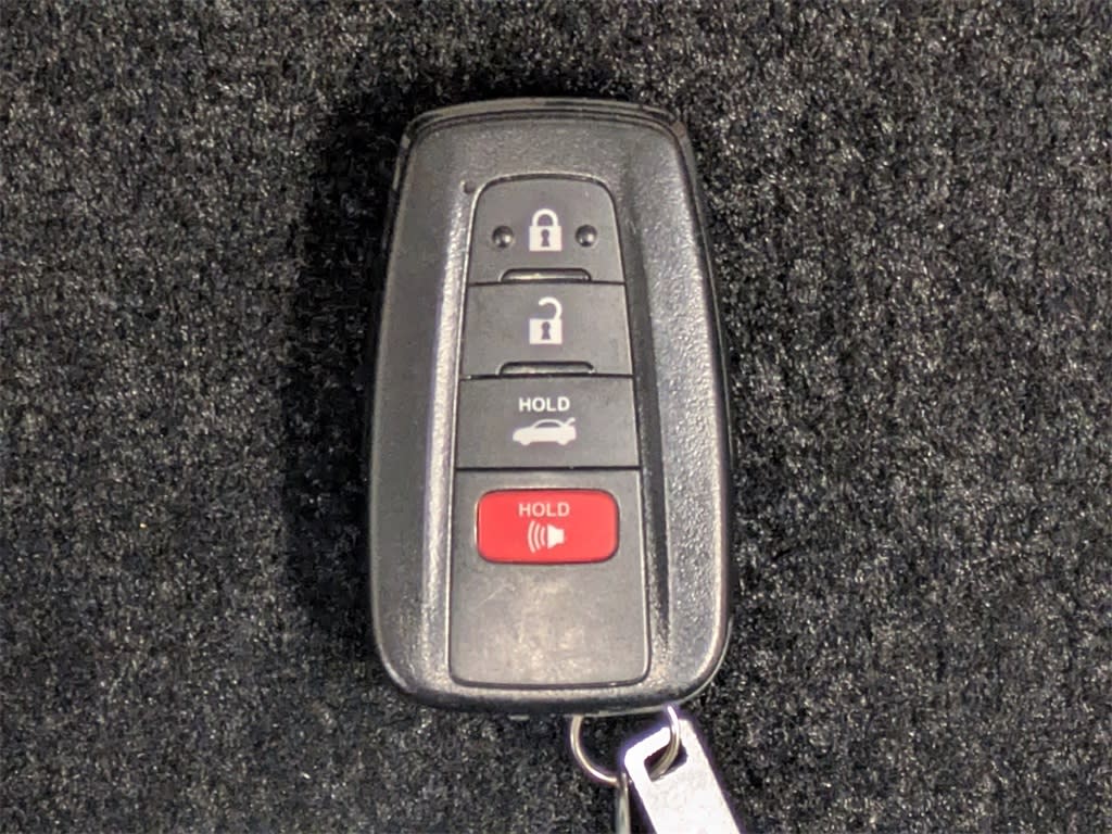 Thumbnail: 2021 Toyota Camry - 18