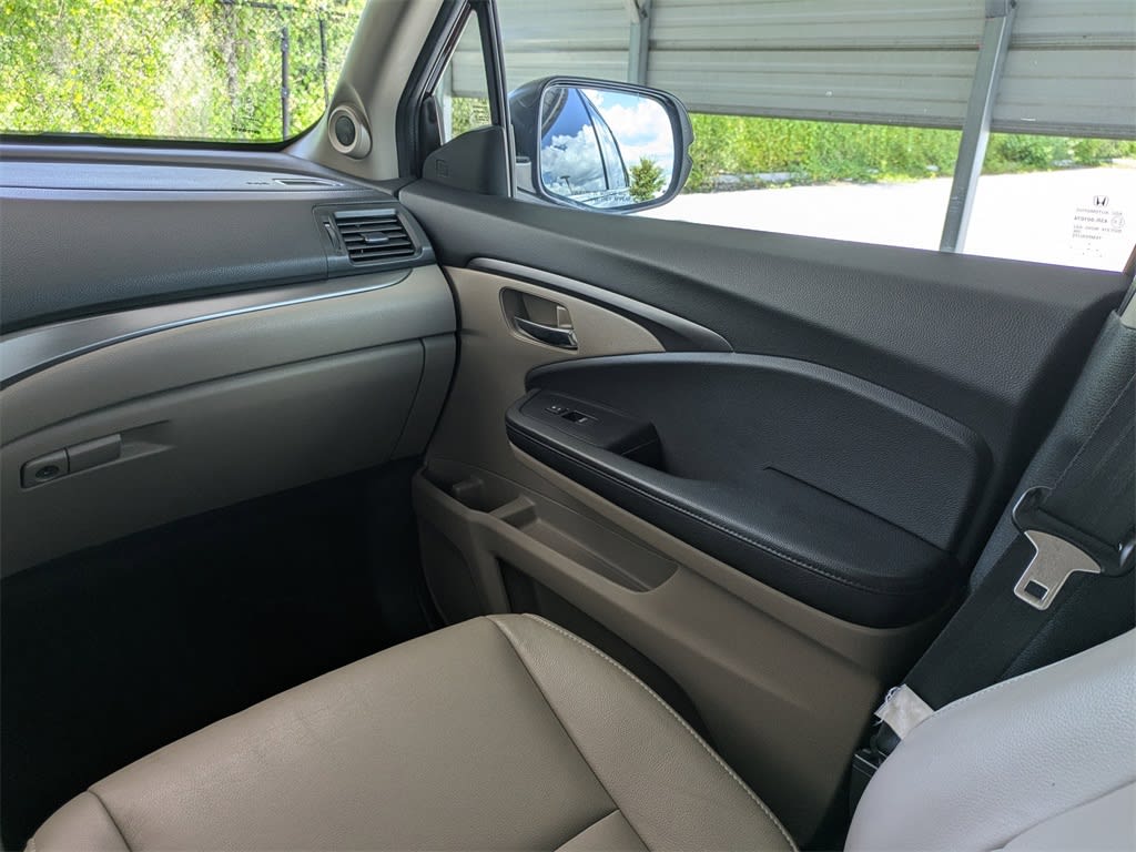 Thumbnail: 2022 Honda Pilot - 26