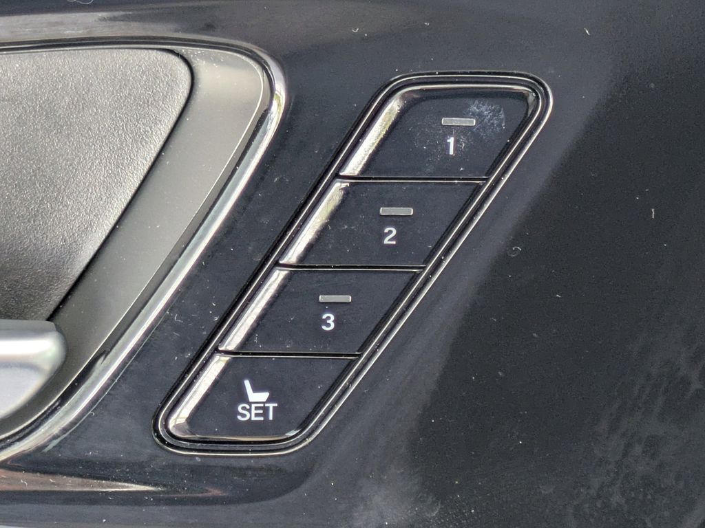 Thumbnail: 2023 Acura MDX - 28