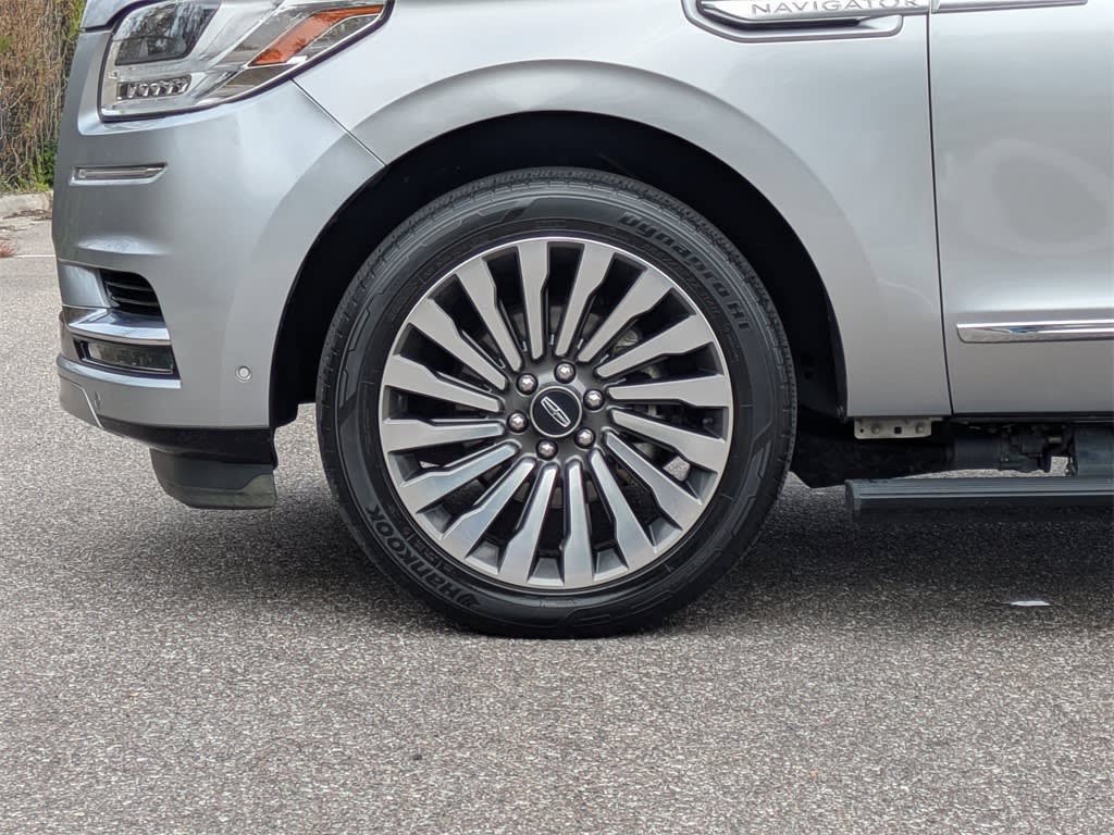 Thumbnail: 2020 Lincoln Navigator - 7