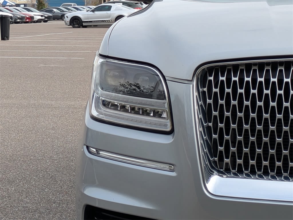 Thumbnail: 2020 Lincoln Navigator - 20