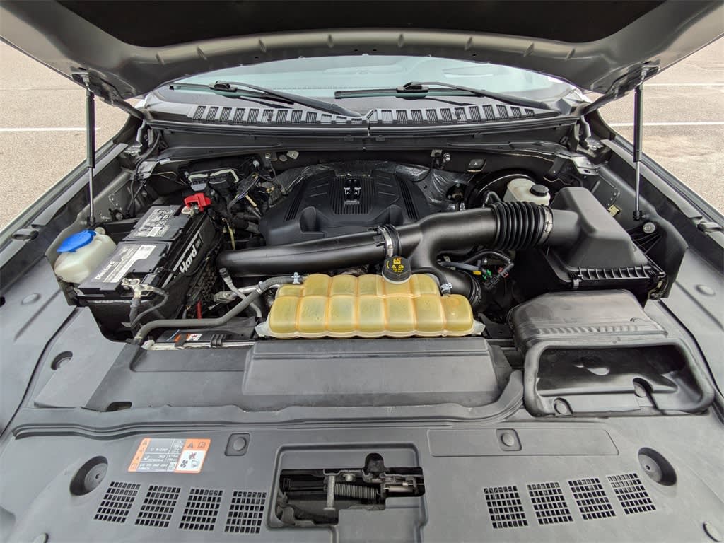 Thumbnail: 2020 Lincoln Navigator - 8