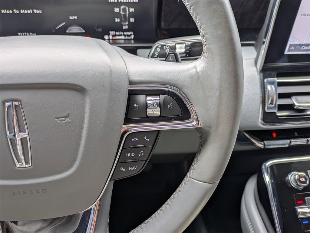 Thumbnail: 2020 Lincoln Navigator - 43