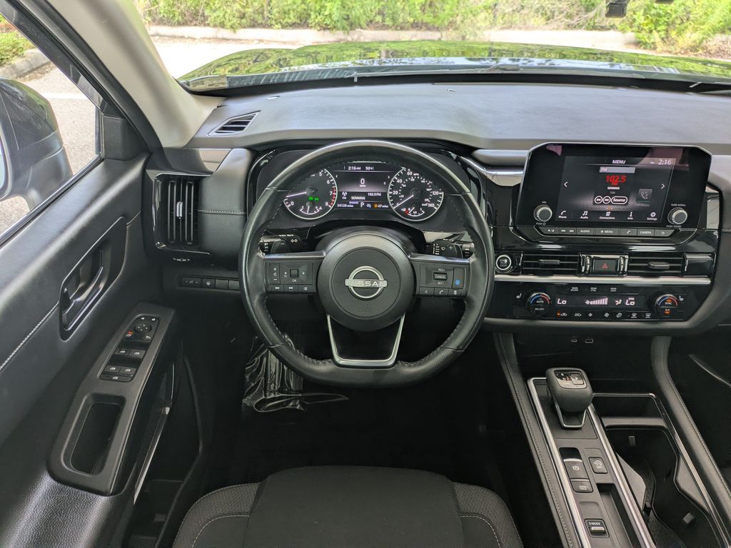 Thumbnail: 2024 Nissan Pathfinder - 10