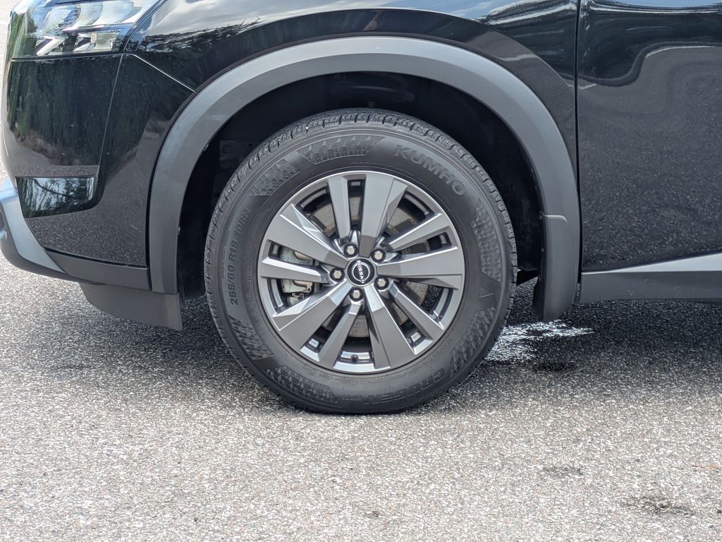 Thumbnail: 2024 Nissan Pathfinder - 8