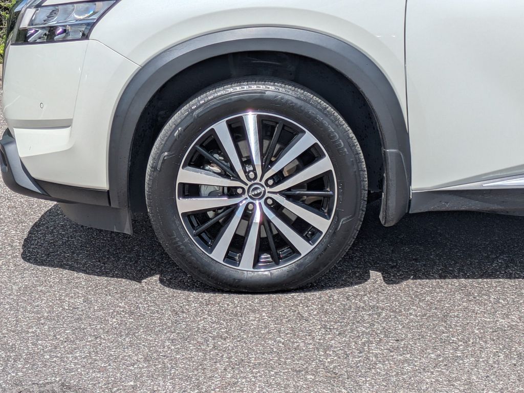 Thumbnail: 2024 Nissan Pathfinder - 8