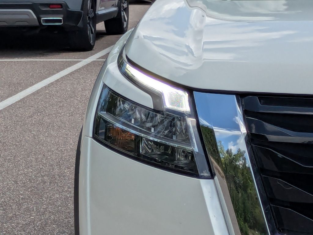 Thumbnail: 2024 Nissan Pathfinder - 21