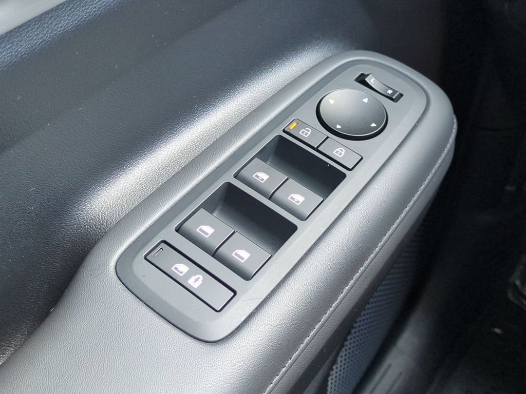 Thumbnail: 2024 Hyundai Santa Fe - 31