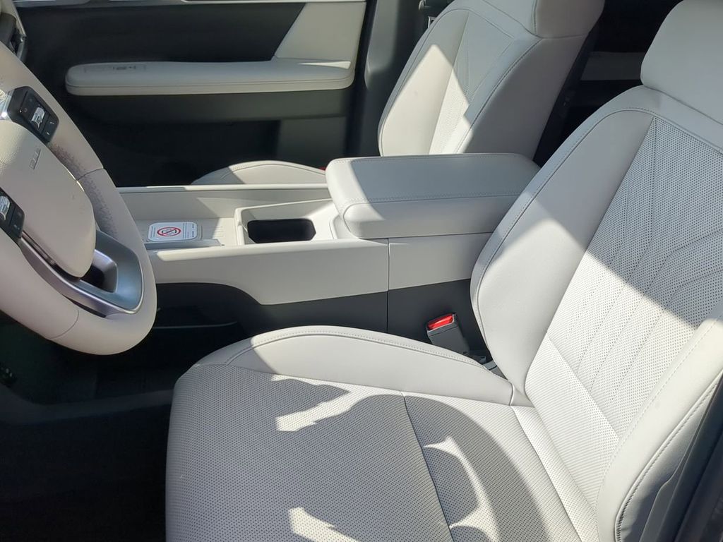 Thumbnail: 2026 Hyundai Santa Fe - 8