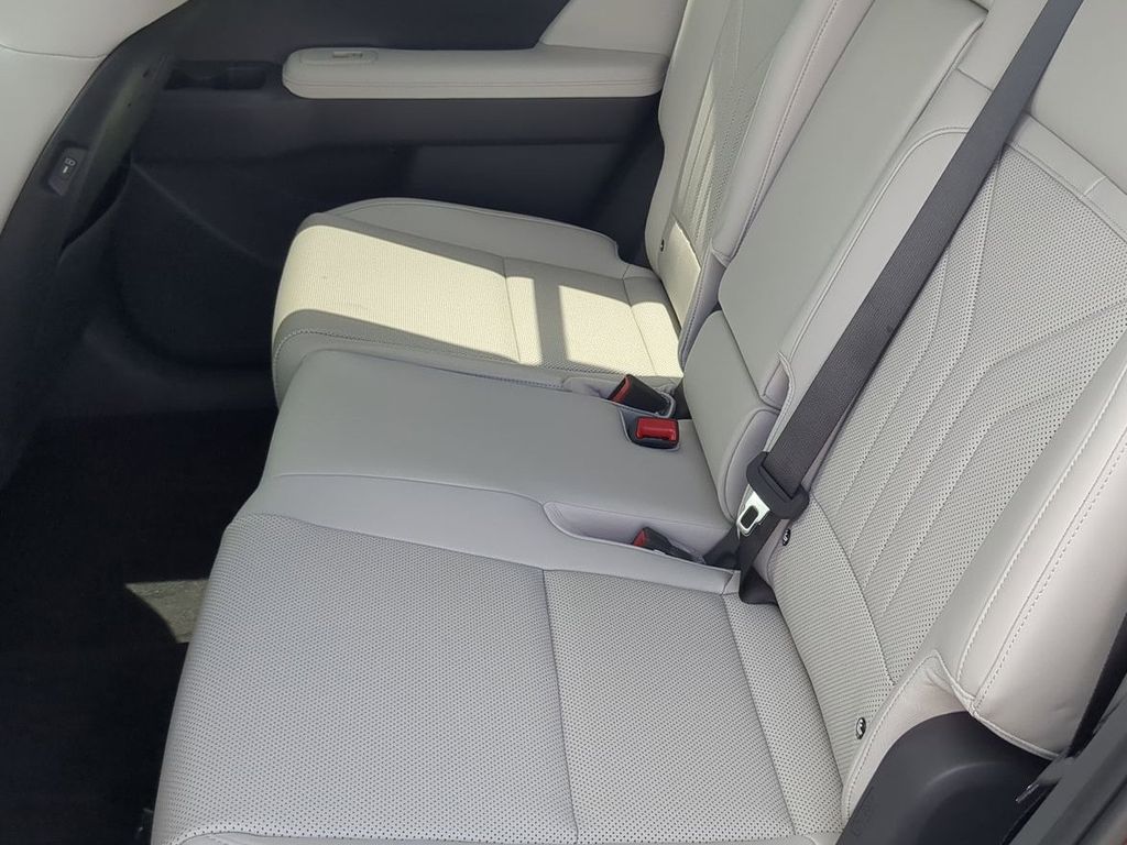 Thumbnail: 2026 Hyundai Santa Fe - 9