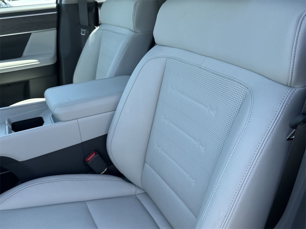 Thumbnail: 2025 Hyundai Santa Fe - 9