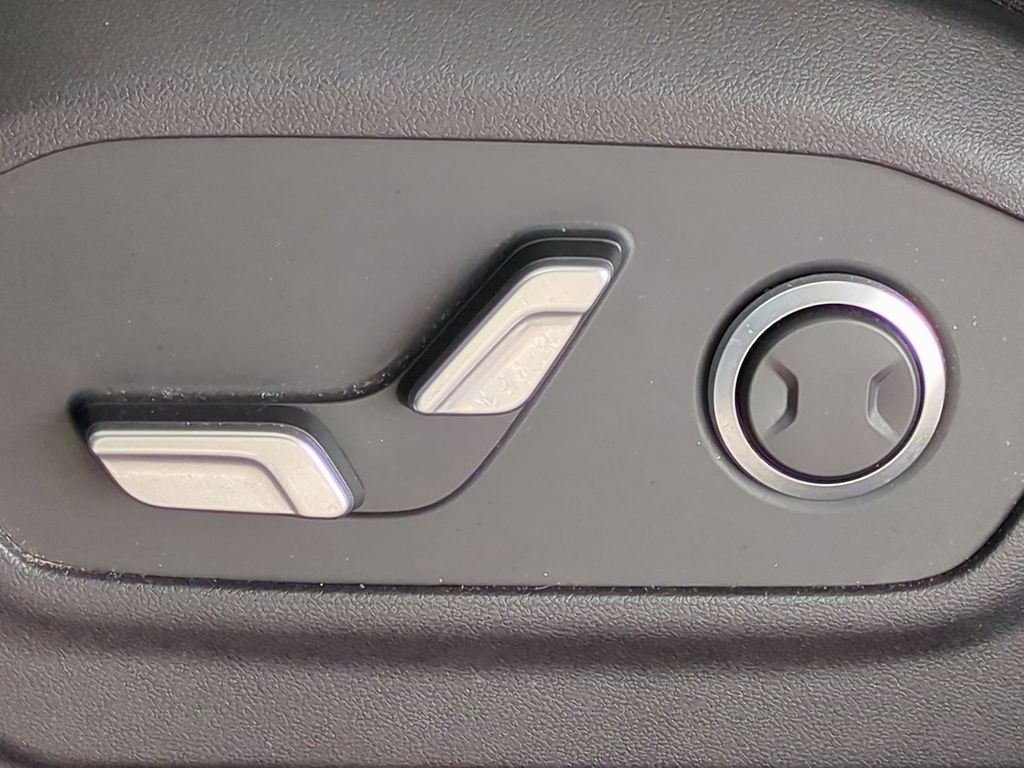 Thumbnail: 2025 Hyundai Santa Fe - 27