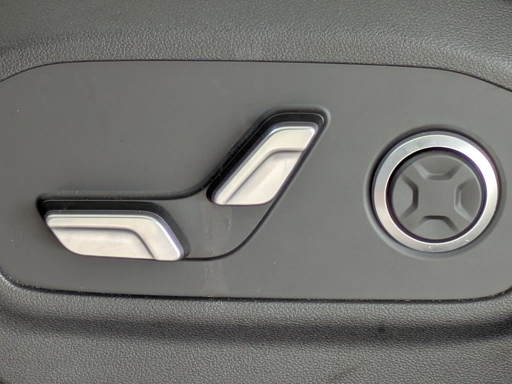 Thumbnail: 2025 Hyundai Santa Fe - 31