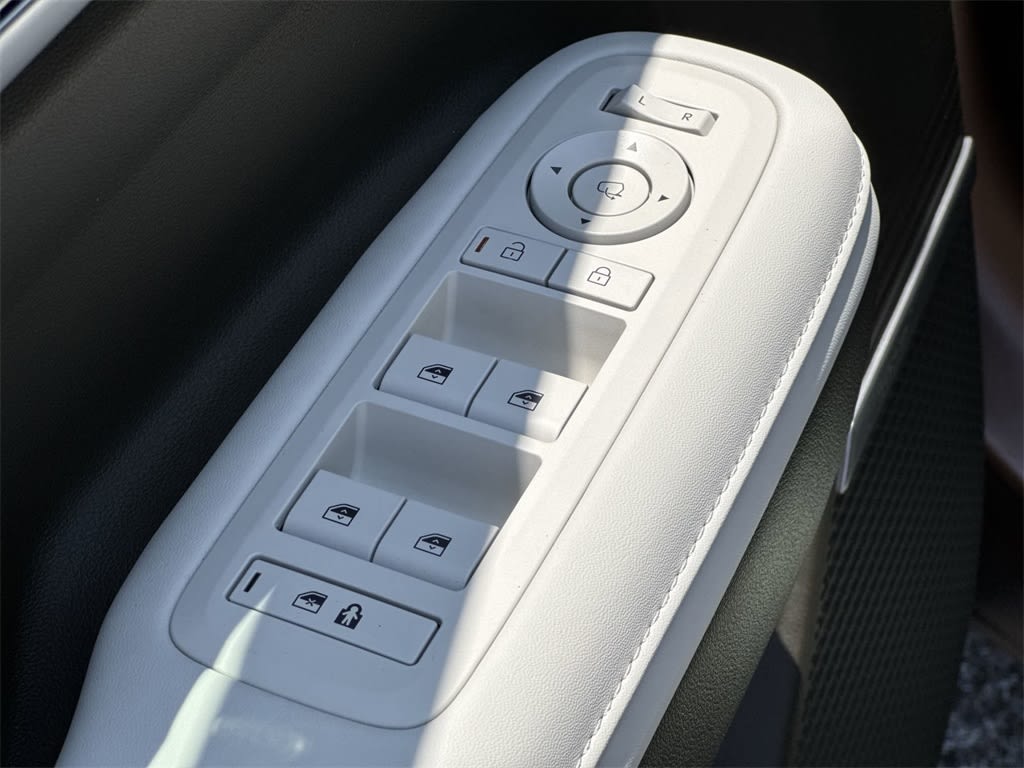 Thumbnail: 2025 Hyundai Santa Fe - 21