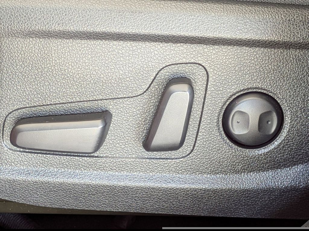 Thumbnail: 2023 Hyundai Santa Fe - 26
